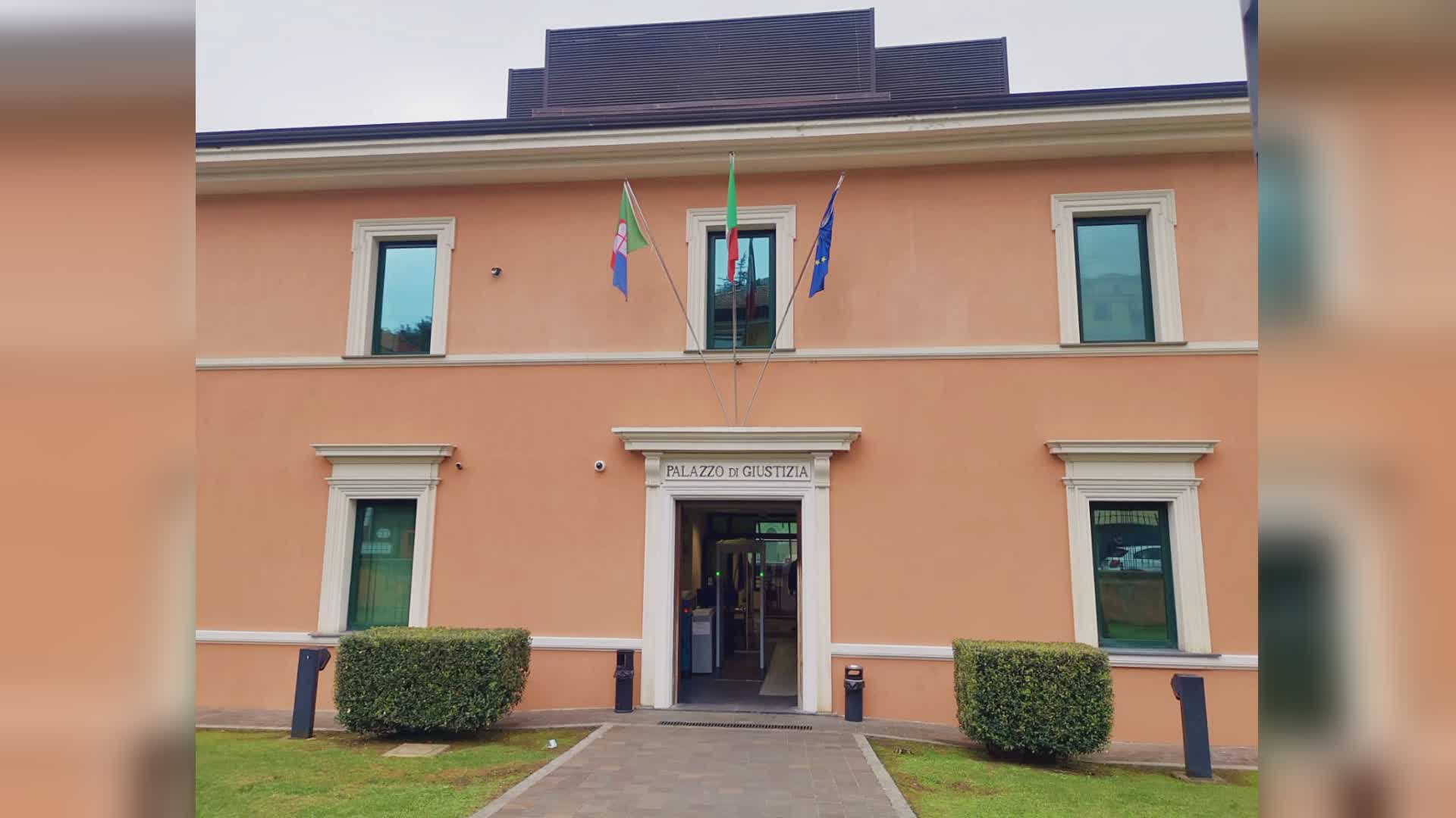 Imperia: ex dirigente scolastica assolta da accusa di peculato