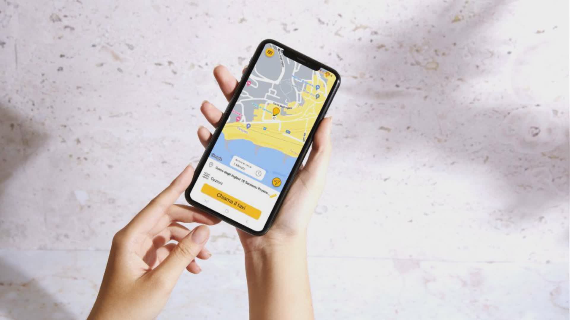 Sanremo: taxi prenotabili con l'applicazione sviluppata dalla coop di Genova