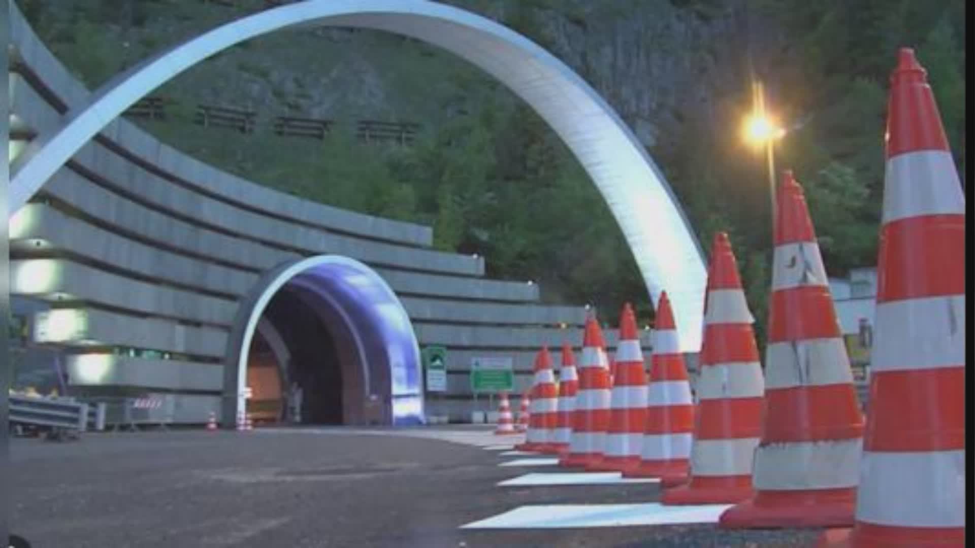 Infrastrutture: valichi bloccati e incidenti, Nord Ovest isolato dalla Francia