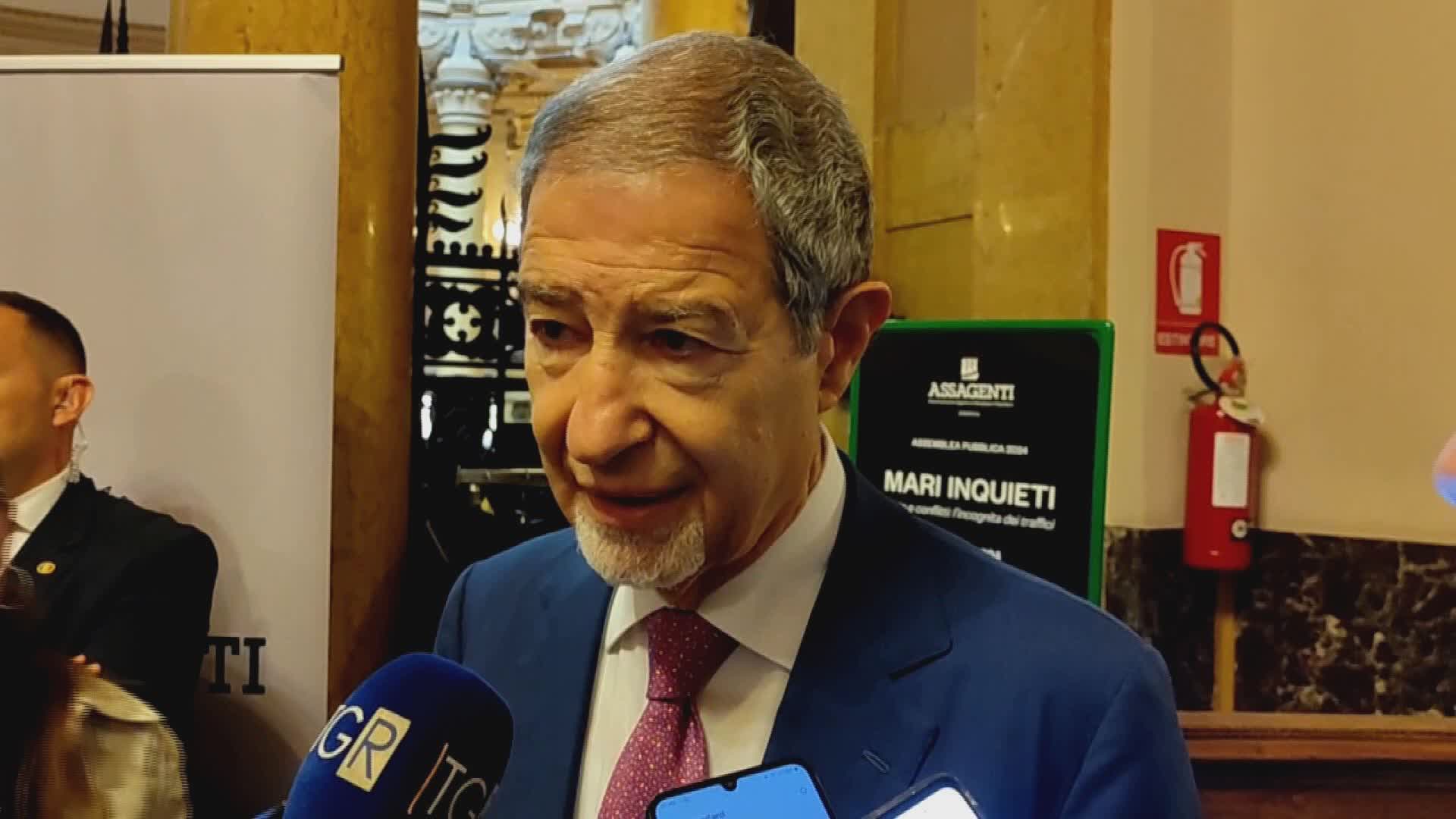 Genova, il ministro Musumeci: "Entro luglio vareremo un disegno di legge sullo spazio subacqueo"