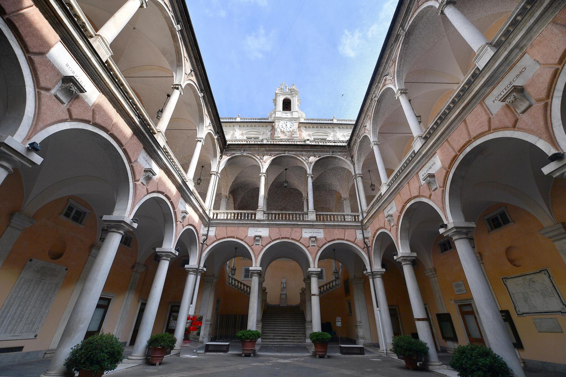 Genova al voto, centrodestra serra i ranghi con Piciocchi mentre il centrosinistra studia le sue mosse