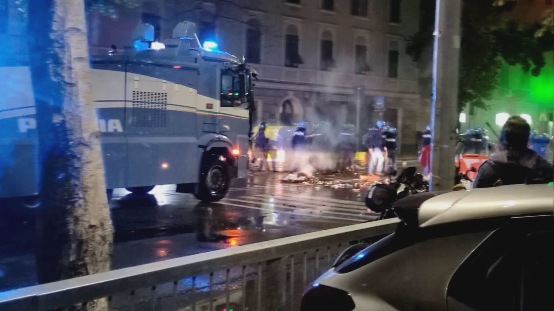 Genova: scontri tra ultrà al derby, in cinque scelgono rito abbreviato