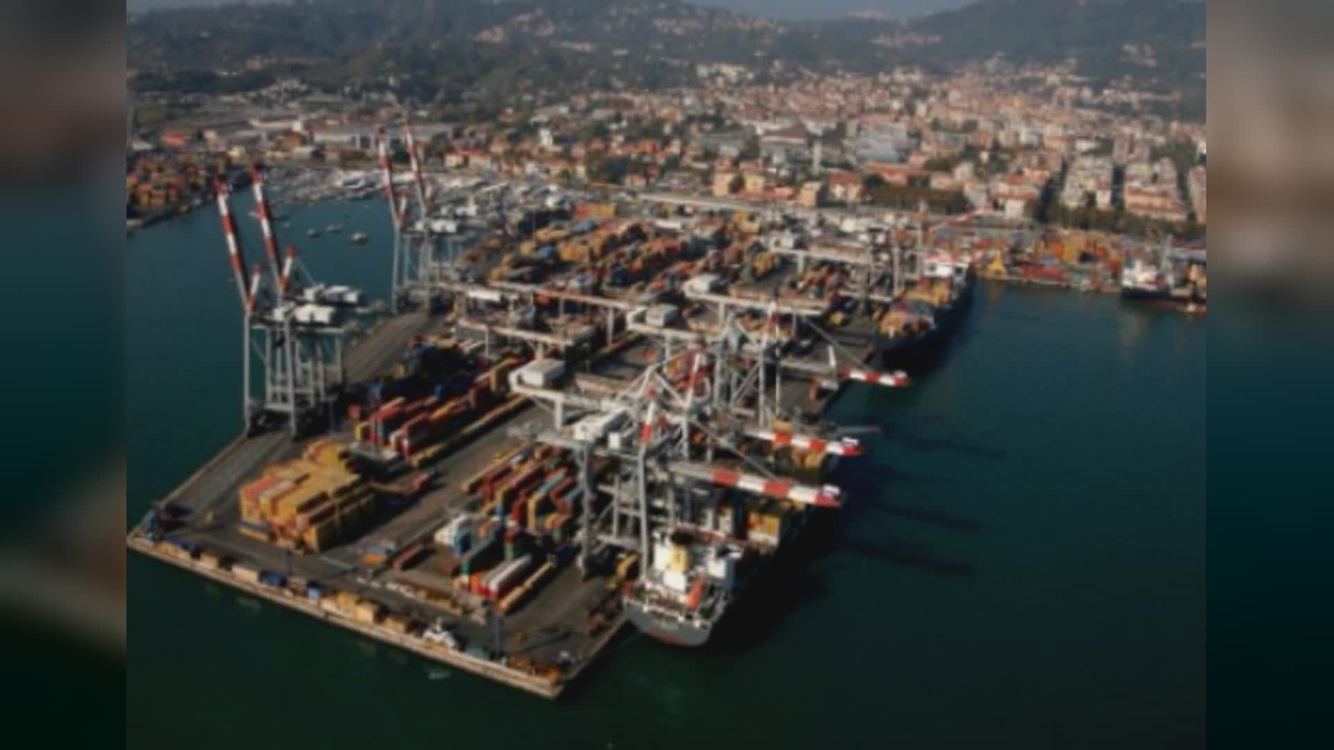 La Spezia, porto: mezzi elettrici, posticipati termini bando