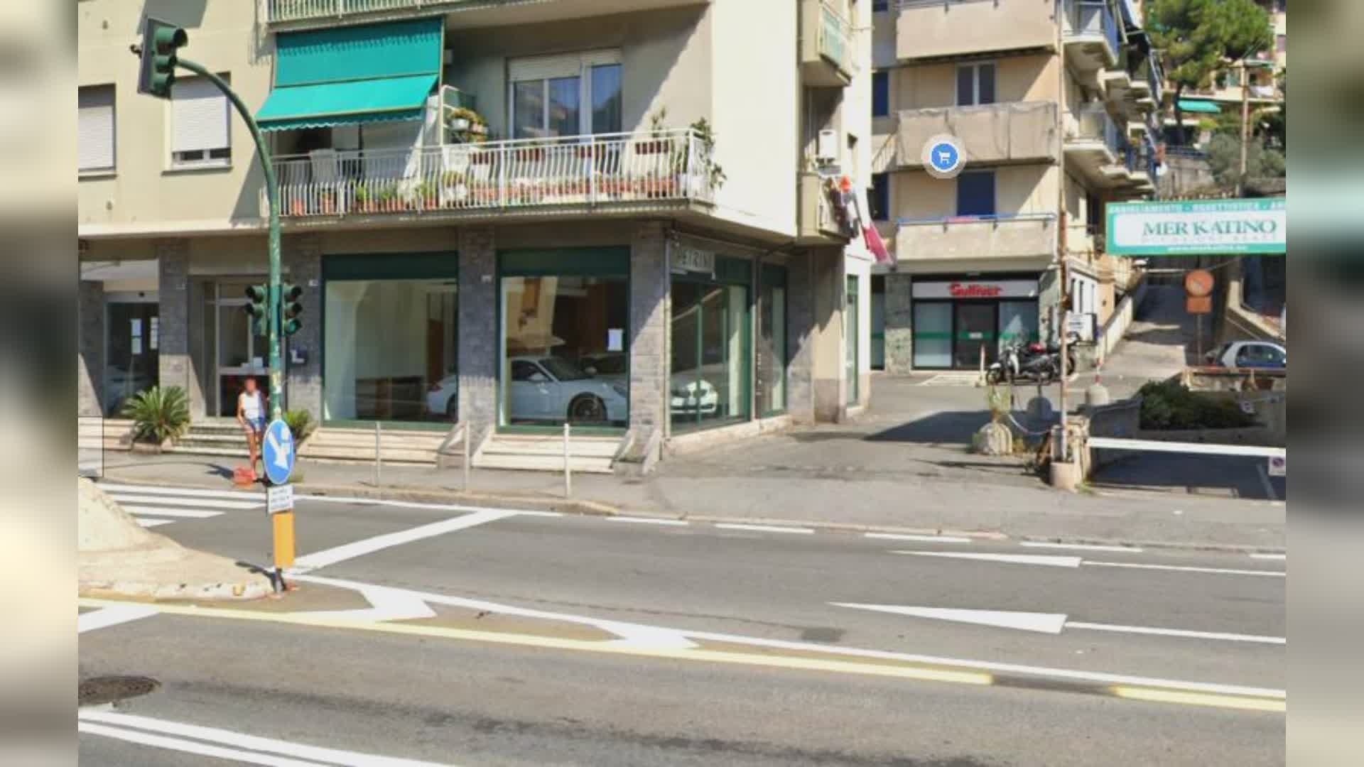 Genova: frontale autobus-moto, un ferito grave, in sette all'ospedale
