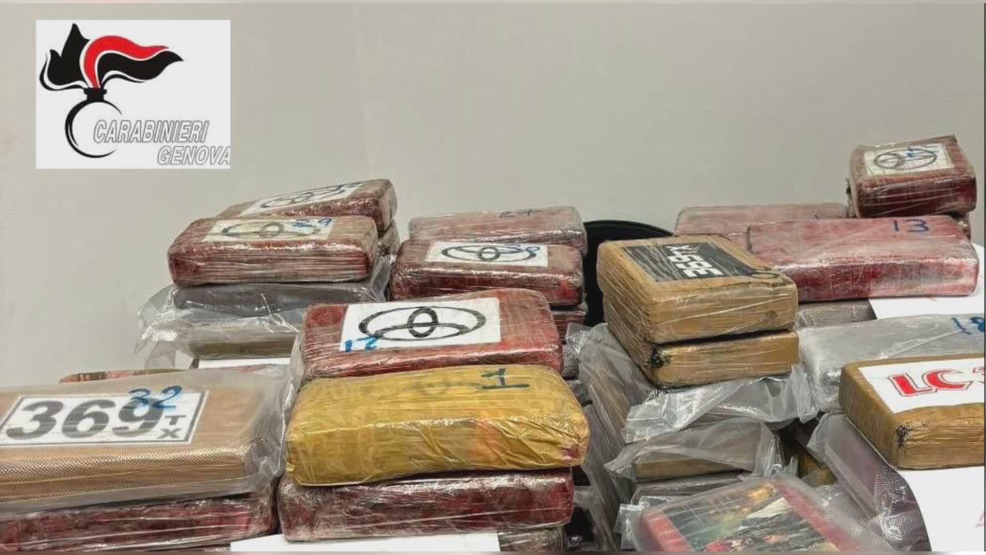 Genova, arrestato un dipendente portuale: aiutava due trafficanti a entrare nella zona container