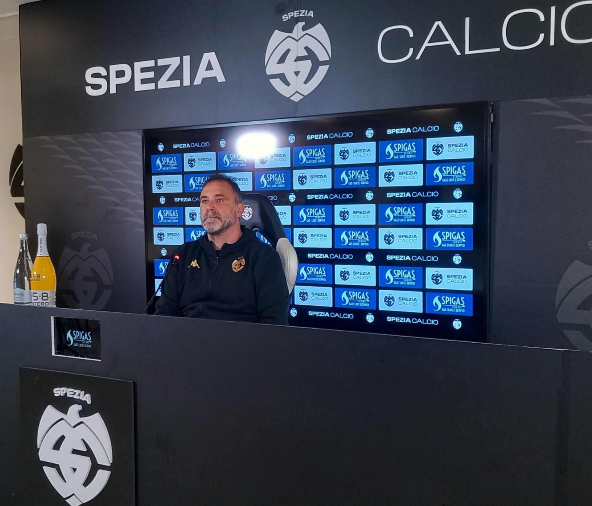 Spezia, D’Angelo sull'espulsione di Bertola: “E’ rosso da regolamento ma la norma è sbagliata”