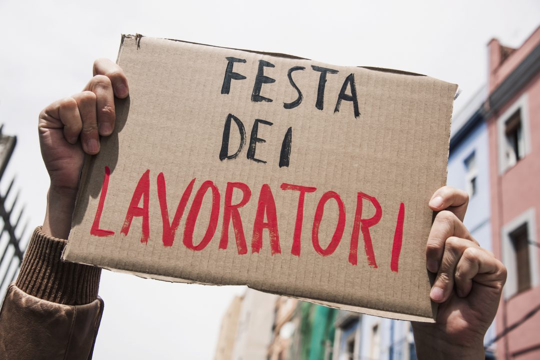 Lavoro a Genova, tra numeri in chiaroscuro e giovani in fuga: la sfida oltre la propaganda