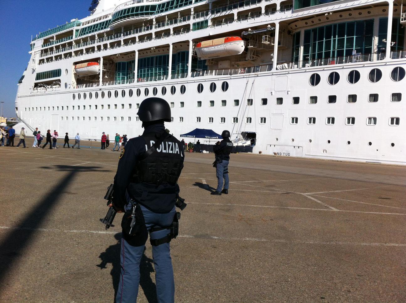 Genova, operazione interforze al porto con arresti e sequestri nella giornata di controlli straordinari