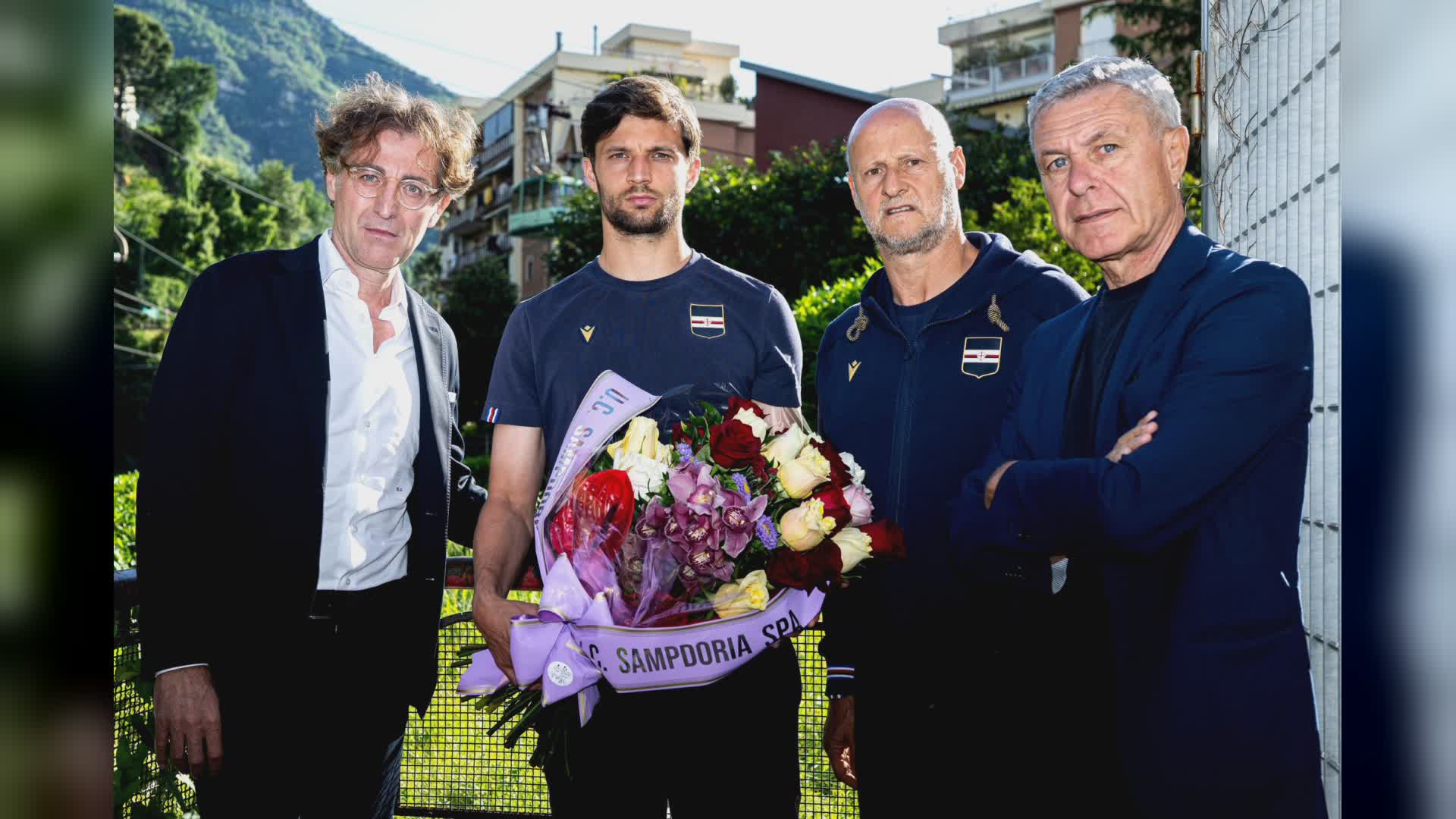 Sampdoria, deposta una corona di fiori sul luogo della tragedia del monte Faito
