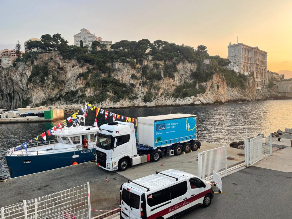 Linde Gas Italia porta l’idrogeno in mare: rifornimenti rapidi e tecnologie avanzate alla Monaco Energy Boat Challenge