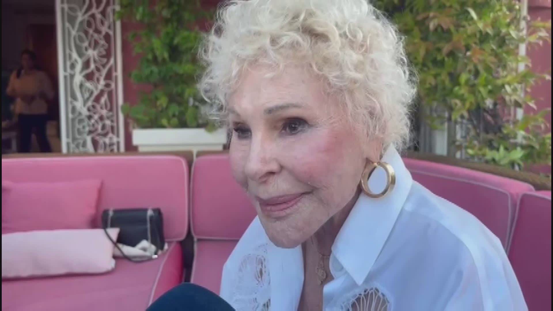 Ornella Vanoni si racconta a Telenord: "Non esiste l'amicizia tra donne, non si sostengono l'un l'altra. Gli uomini sono diversi"