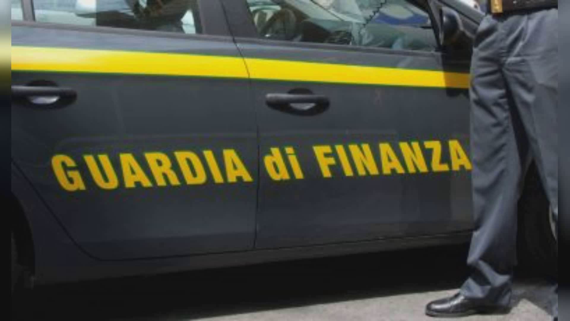 Ventimiglia: 73 kg di droga nell'auto, arrestate due donne grazie al fiuto dei cani Hura e Ysidor