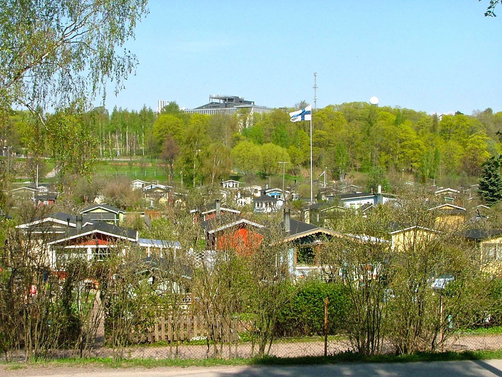 Finlandia, nuovo quartiere sostenibile a Helsinki con riuso edilizio e spazi verdi integrati