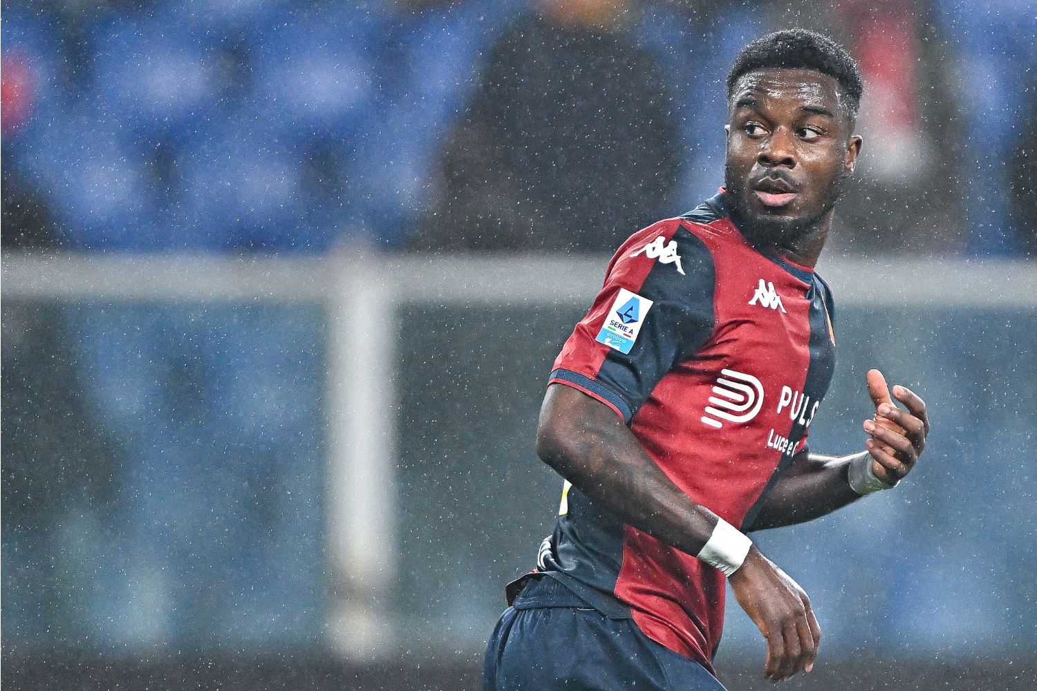 Parma in dieci, ma il Genoa non sfonda: Cornet si fa parare un rigore al 96° e al "Ferraris" finisce 0-0 tra i fischi