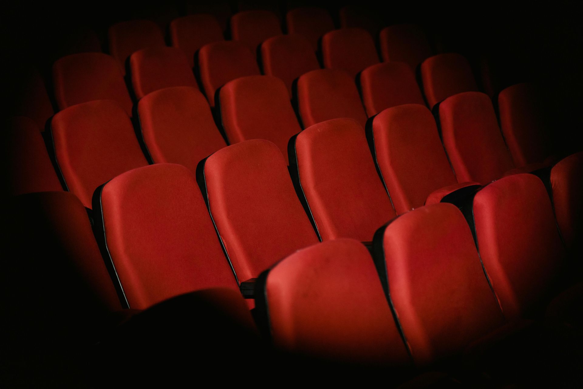 “Sputo” al Teatro Garage: spettacolo su violenza di genere e liberazione