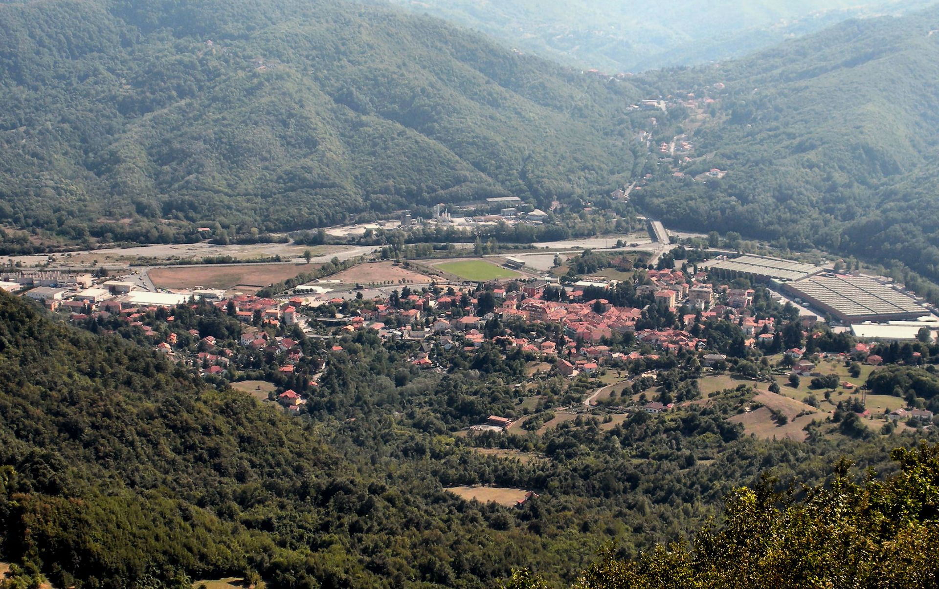 Vallescrivia: produzione di conglomerati bituminosi, la polemica ambientale a Casella 