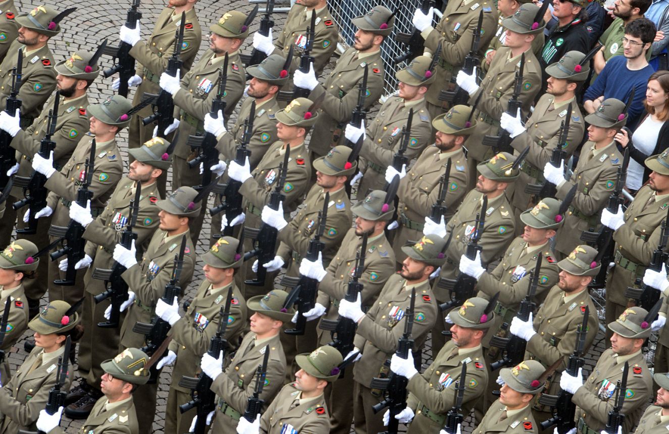 Adunata Alpini: comunicate zone di parcheggio e soluzioni alternative per la sosta dei residenti del centro