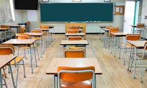 Diffama dirigente scolastico fingendosi una professoressa: chiesto il rinvio a giudizio per un insegnante di sostegno