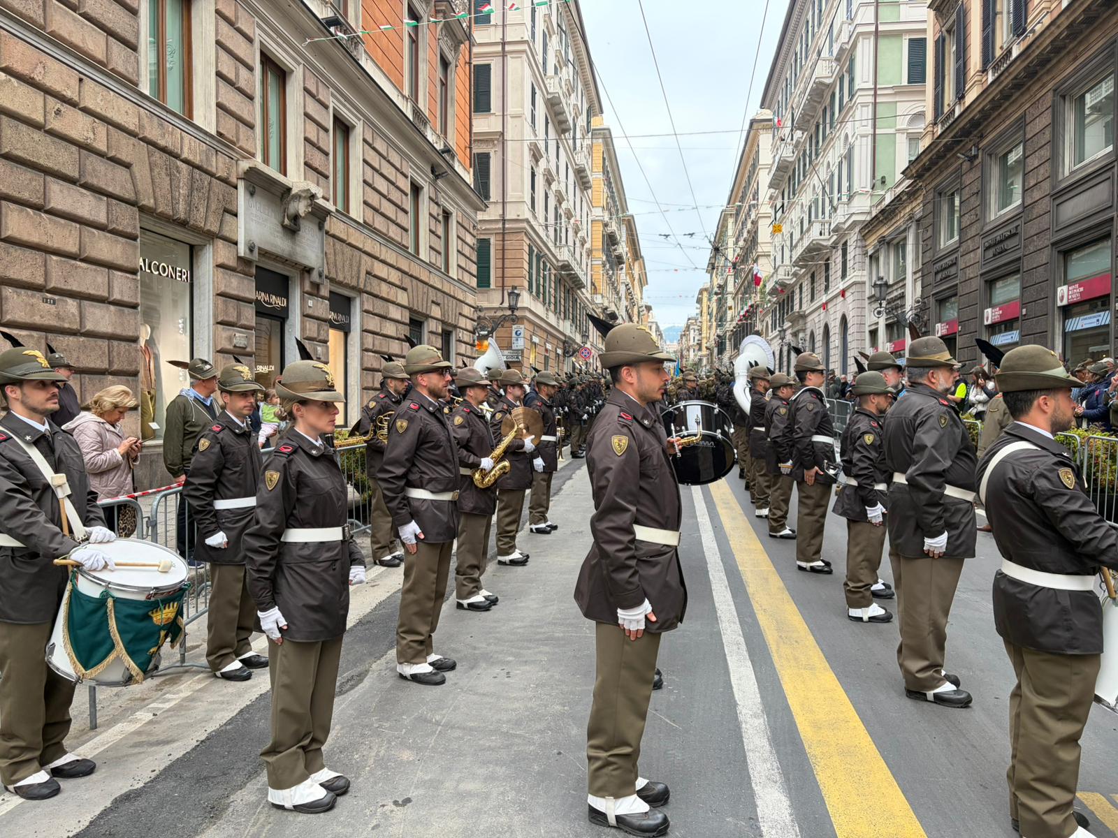 Alpini a Genova, il giorno della grande sfilata: Telenord in diretta