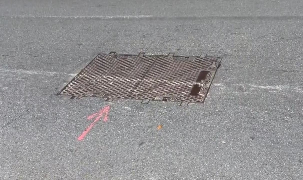 Genova, altro tombino rumoroso in via Sturla. I residenti: "Un disagio continuo"