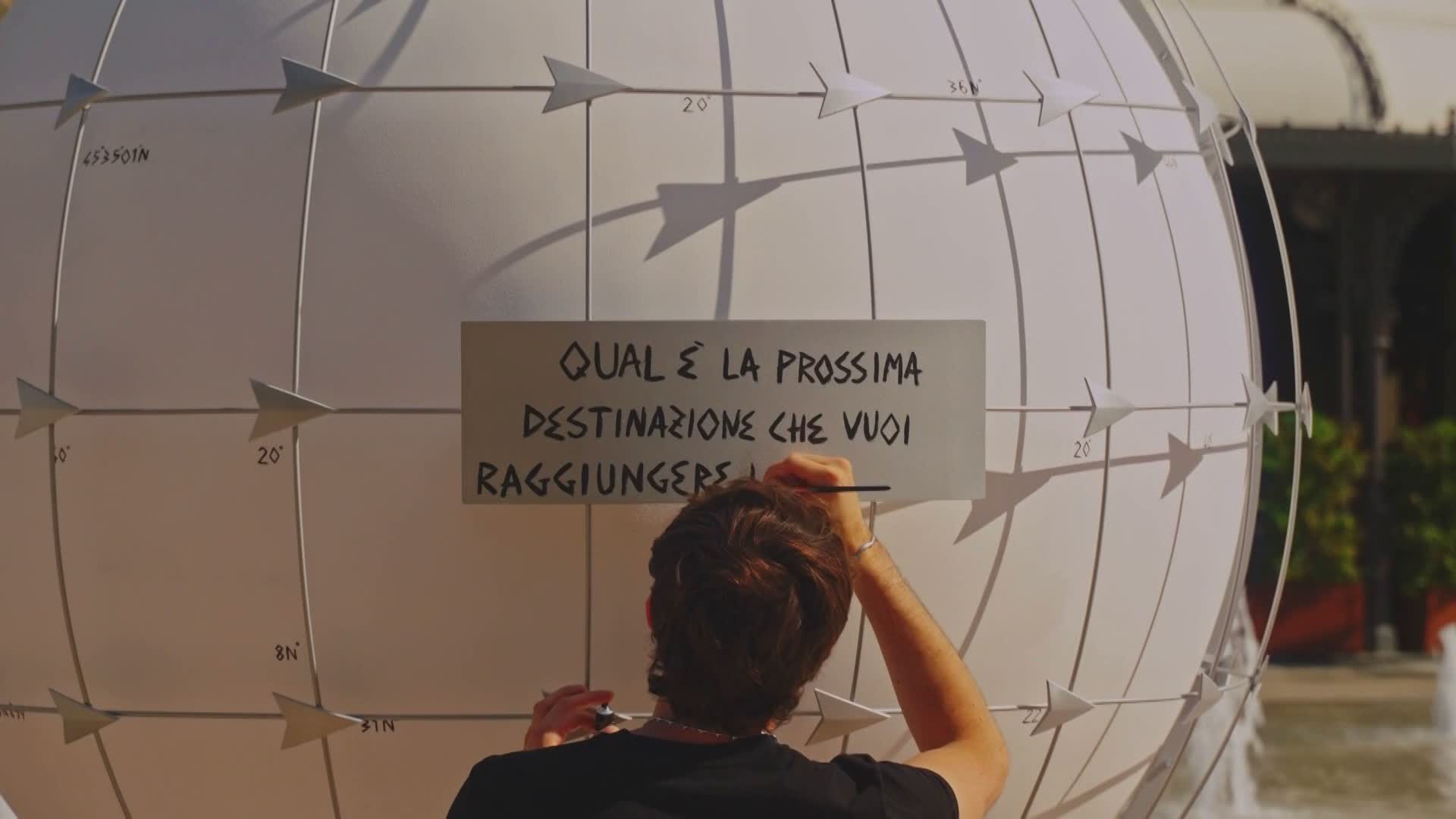 Serravalle Designer Outlet, l'arte come strumento di connessione tra le persone con l'opera di Greg Goya