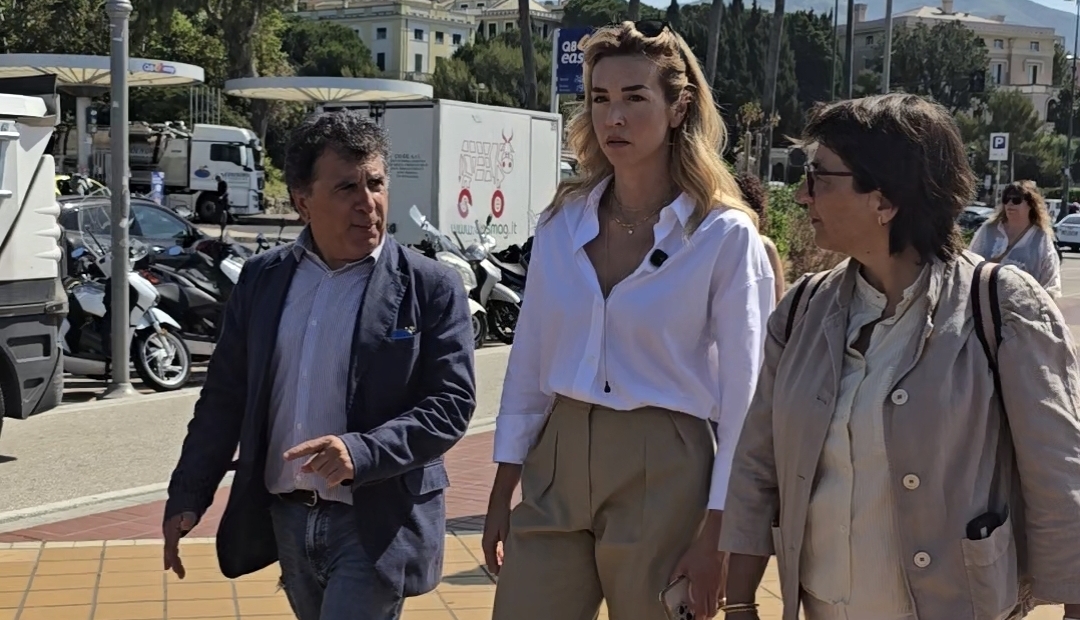 Giornate della cura del territorio: si parte da corso Italia, poi Pegli e Nervi. Salis: “Restituiamo bellezza a questi luoghi”