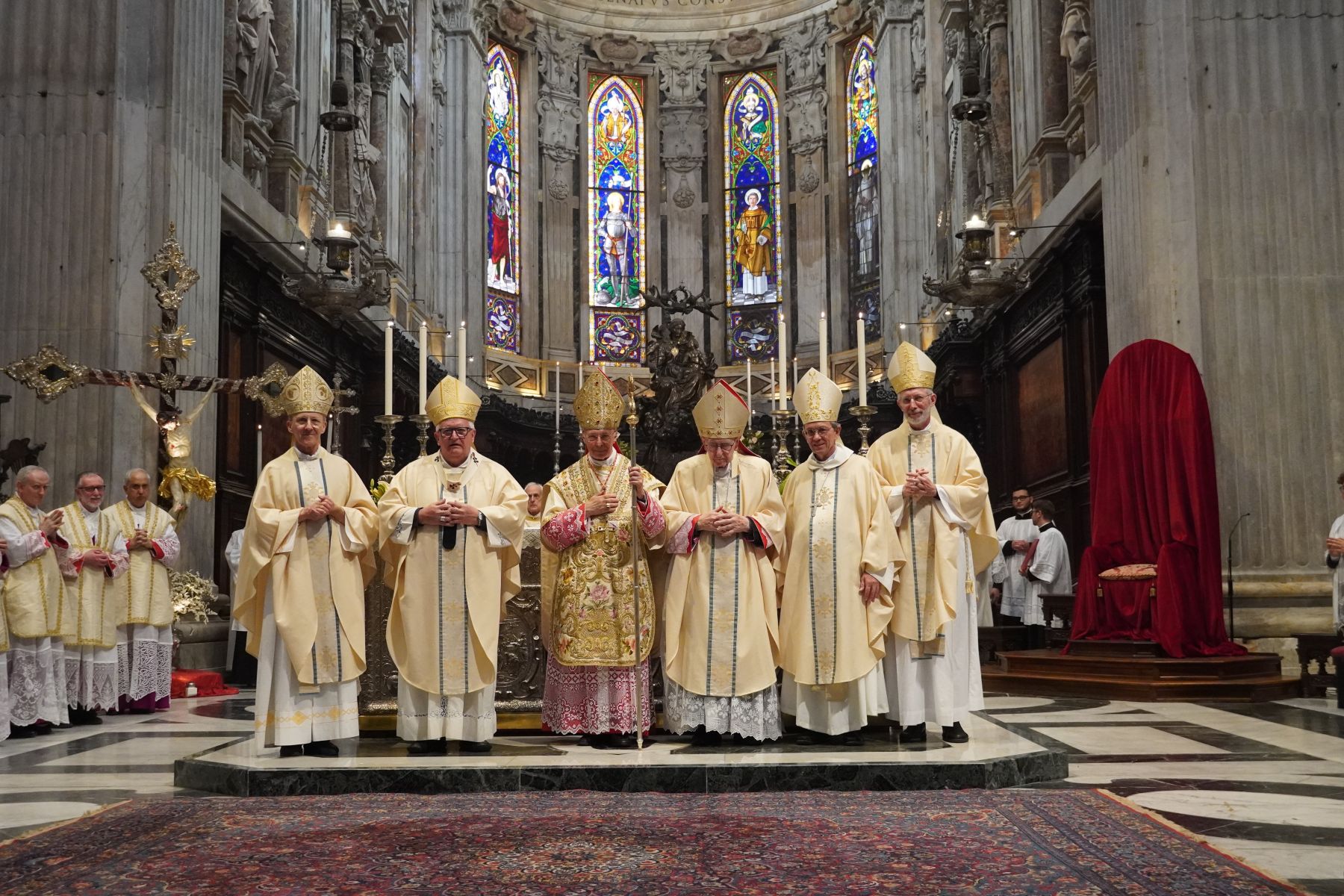 Messa a San Lorenzo per il cardinal Bagnasco, 60 anni di sacerdozio: "Nessuno è solo nel cammino della vita" (VIDEO). Gli auguri di Leone XIV