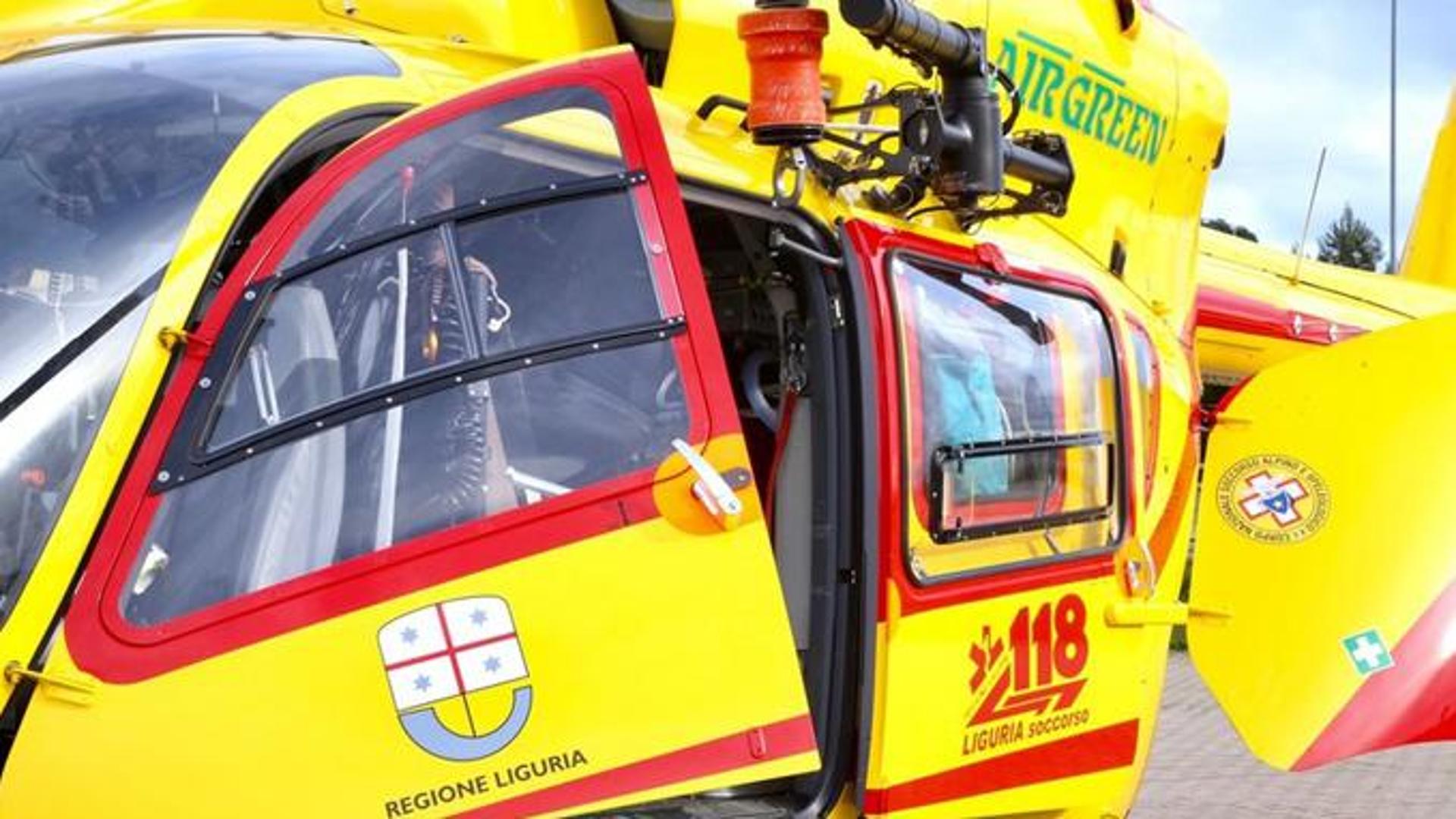 Ventimiglia: cade nel greto del Roja dopo il cedimento della ringhiera, 40enne ricoverato in condizioni critiche