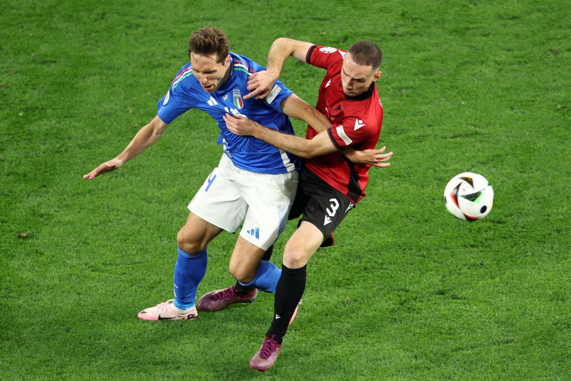 Genoa, in arrivo dall'Al Ittihad l'esterno sinistro albanese Mario Mitaj