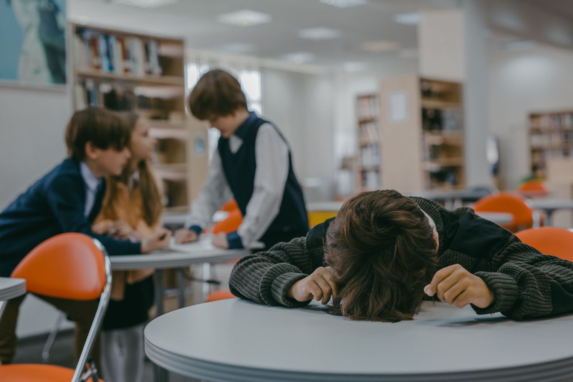 Dispersione scolastica, fenomeno in crescita anche in Liguria: oltre il 10% degli studenti abbandona 