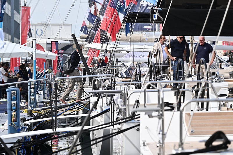 Salone Nautico, il viaggio del nostro inviato tra i giganti del mare al Waterfront di Genova (video)