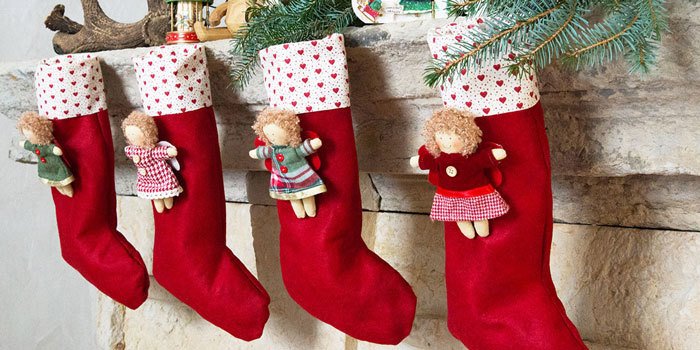 La calza della Befana ai tempi del Covid: tornano biscotti e caramelle fatte in casa