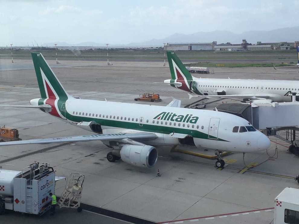 Alitalia e Aeroporti di Roma, via alla digitalizzazione dei certificati di negatività al covid