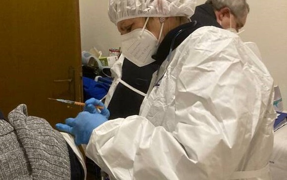 Genova, 89enne riceve il vaccino anti-covid e muore dopo poche ore