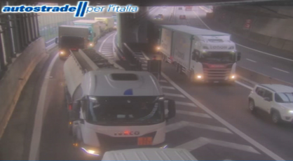 Autostrade, slitta la riapertura dei caselli di Pra' e Pegli: 8 km di coda in A10