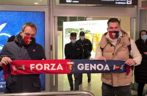 Genoa, l'arrivo di Kevin Strootman all'aeroporto Cristoforo Colombo