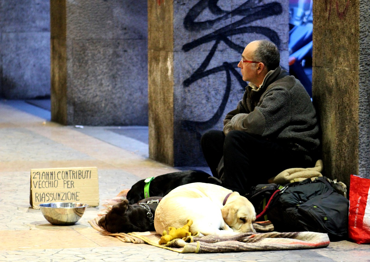 Genova, due senzatetto salvati dal Comune e trasferiti in una struttura idonea 