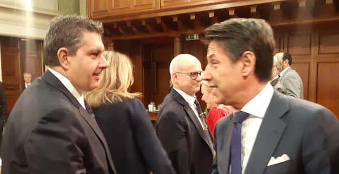 Crisi di governo, Toti: "Conte si dimetta o vada in Parlamento a spiegare"