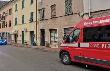 Ronco Scrivia, esplode una bombola di gpl in appartamento: grave un anziano