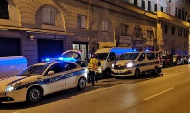 Genova, investita mentre attraversa la strada alla Foce: grave in ospedale