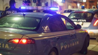Gira con il lampeggiante blu in auto ma non è un poliziotto: denunciato -  Genova 24