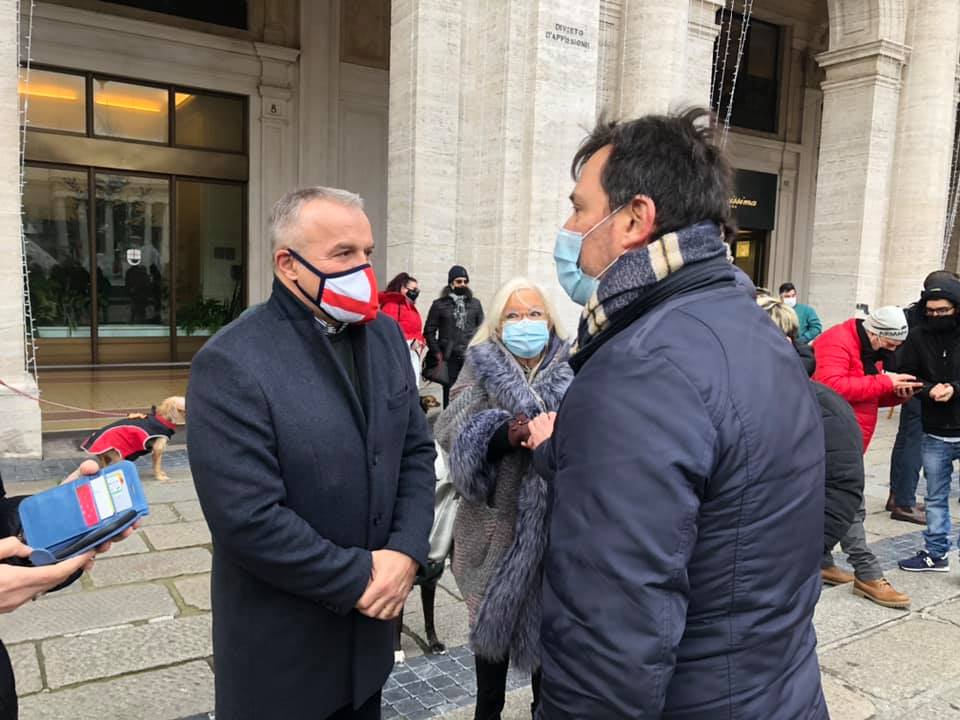 Ristoratori in piazza a Genova, Benveduti: "Basta trattarli come untori!"