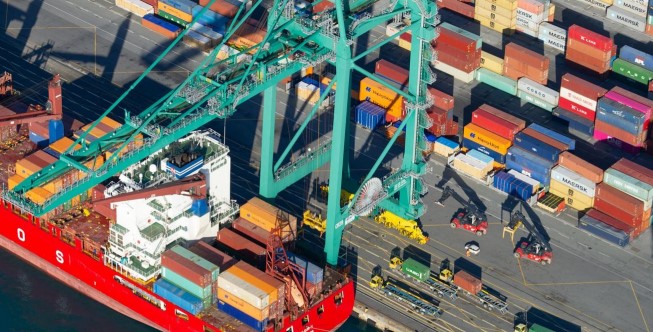 Porti di Genova, nel 2020 traffici in calo del 14,2%. Persi oltre 3 milioni di passeggeri