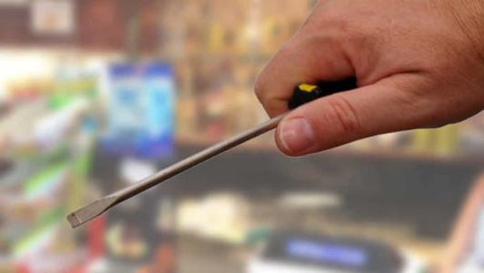 Genova, minaccia i proprietari dell'immobile che sta ristrutturando: "Vi ammazzo tutti e due"