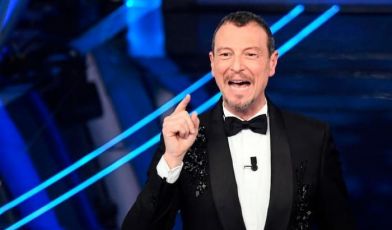 Sanremo, Amadeus: "Felici di fare il festival senza pubblico se può aiutare a riaprire i teatri"