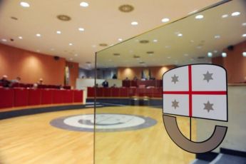 La Spezia, bufera sul modulo per le vaccinazioni: "omosessualità comportamenti a rischio Covid"