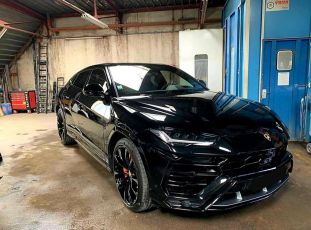 Genova, sequestrata in porto una Lamborghini da 240 mila euro