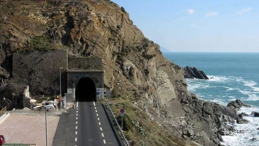 Camion contro auto a Sestri Levante: 3 feriti e Aurelia chiusa e poi riaperta