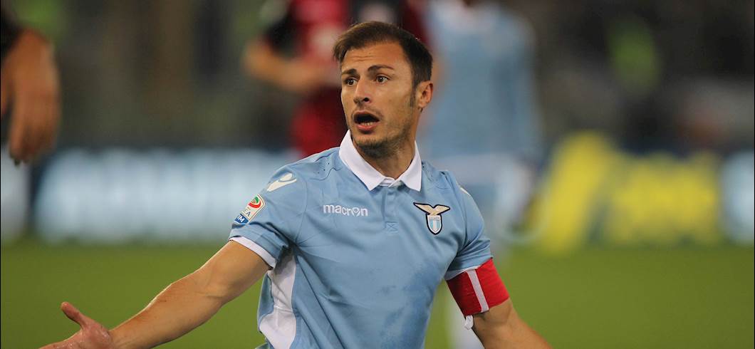 Lazio, Radu salta la Sampdoria: il capitano è alle prese con un'ernia inguinale