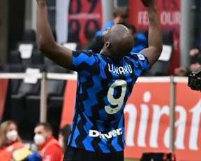 L'Inter domina il derby e cala il tris trascinata da Lukaku: il Milan si inchina